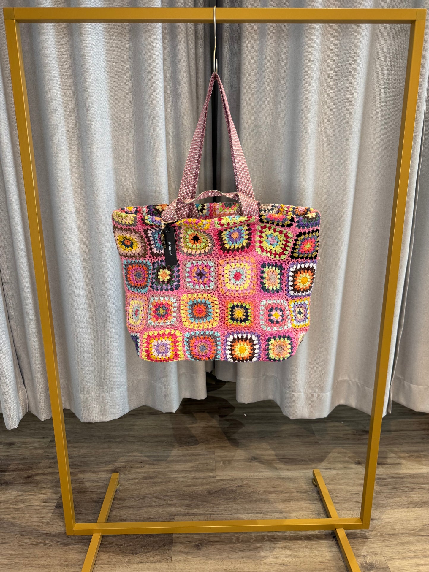 ANOKHI Shopper