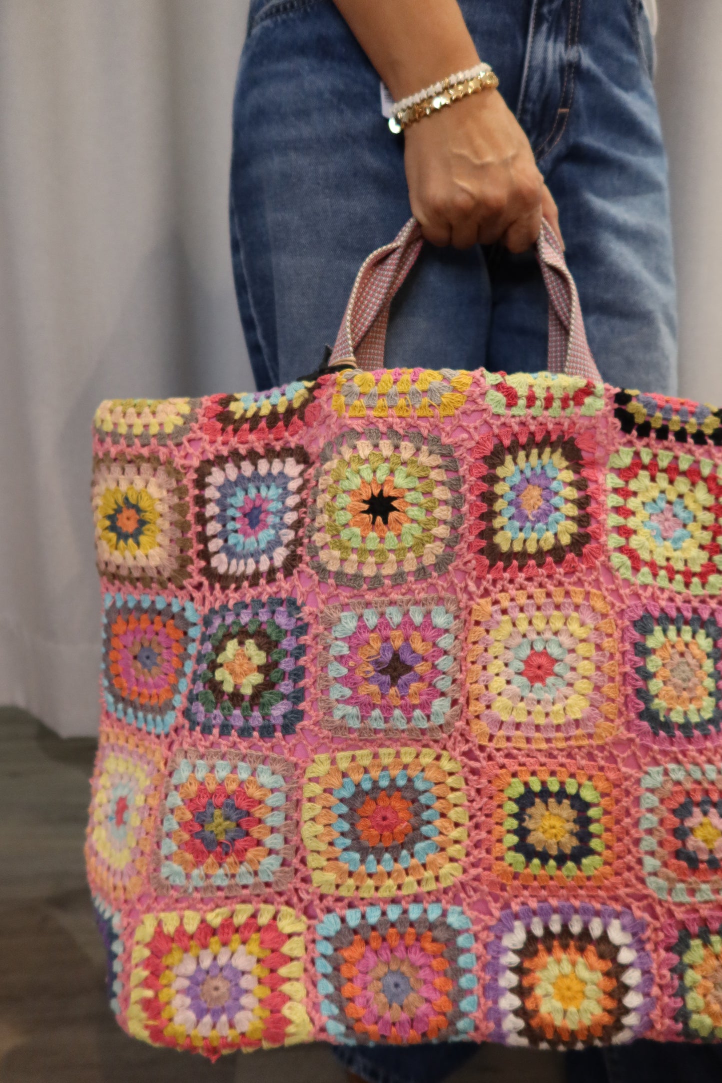 ANOKHI Shopper