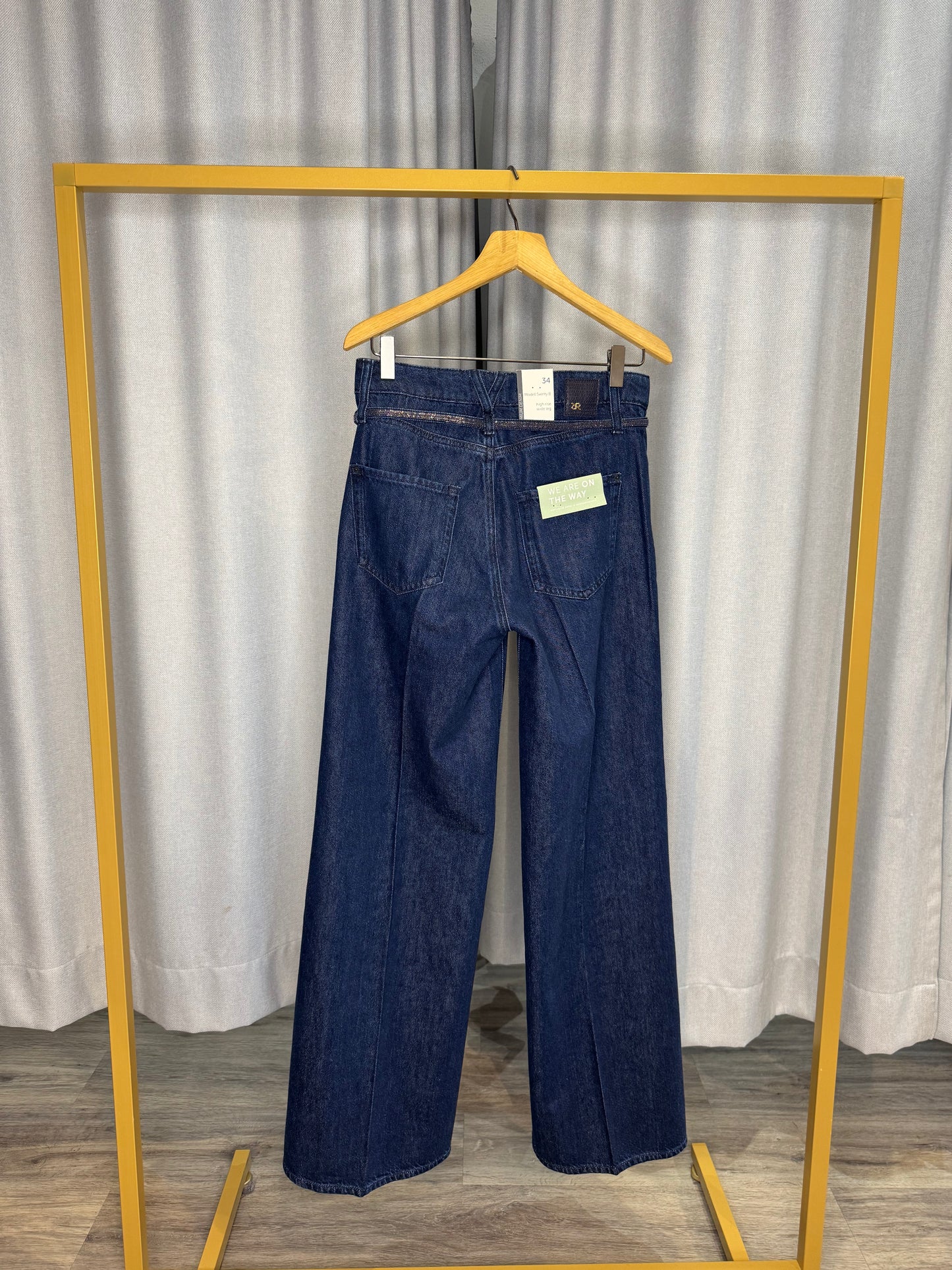 RR Jeans mit Glitzergürtel