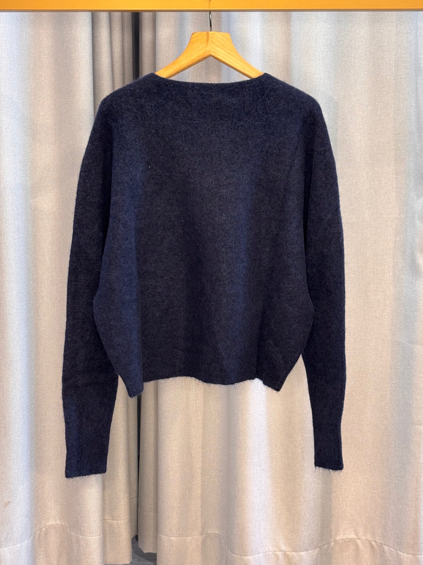 Floor dunkelblauer Pullover