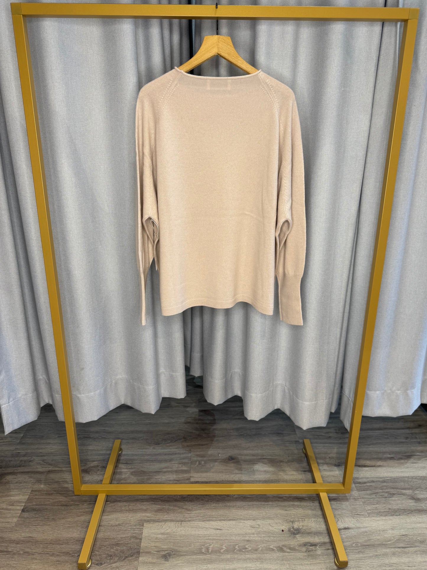 FFC beiger Wollpullover