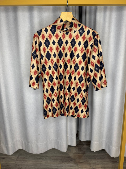 Anonyme braunes Shirt