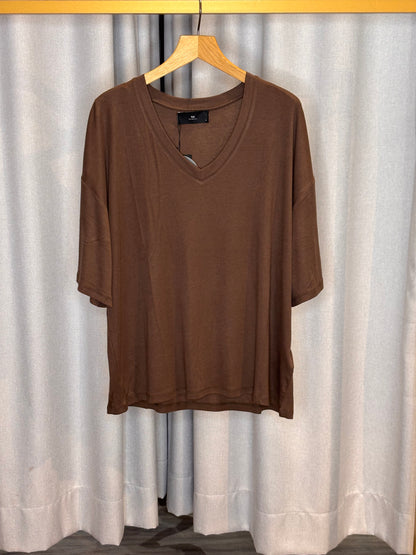 With Black dunkelbraunes Basicshirt