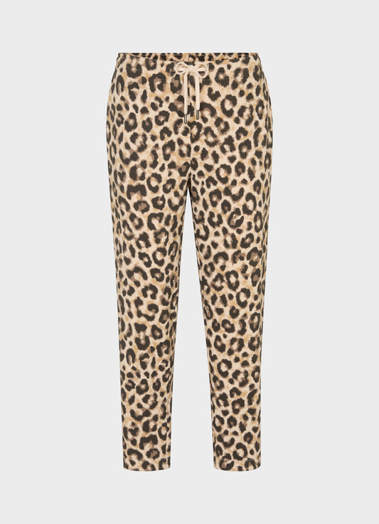 Juvia Leo Hose