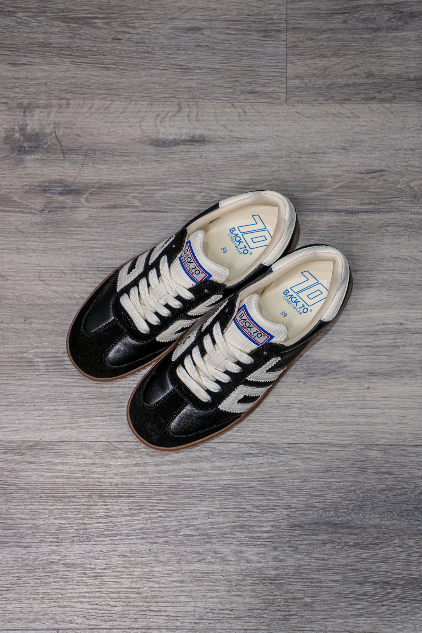 Back 70 Sneaker Cloud Black Milk