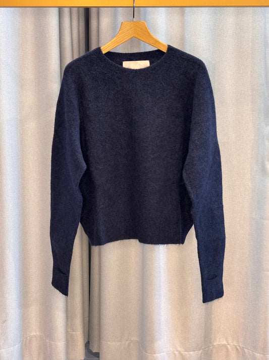 Floor dunkelblauer Pullover