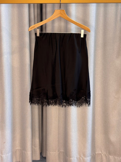 My Essential Wardrobe Satin mit Spitzenbesatz