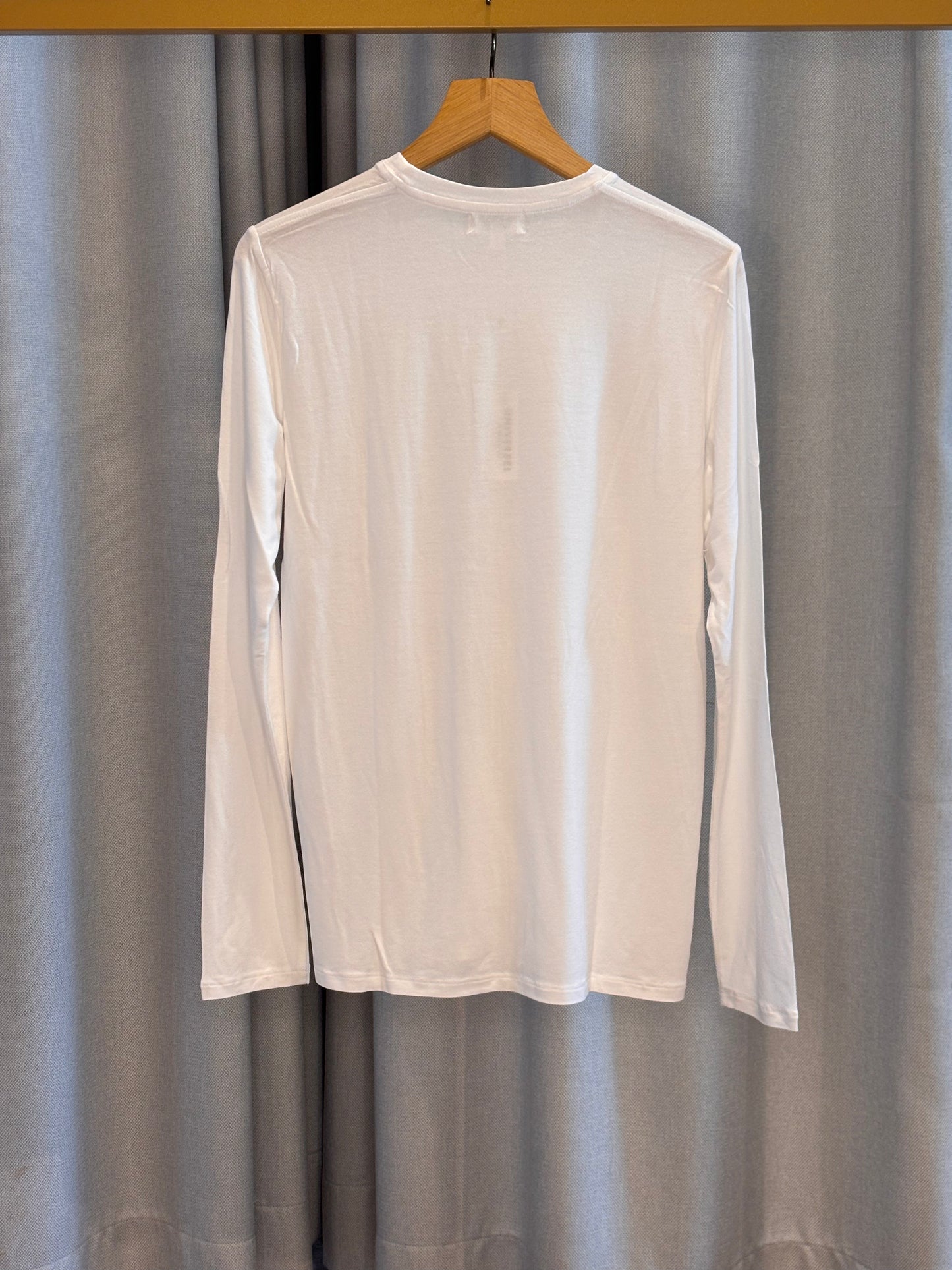 Universel weißes Basicshirt