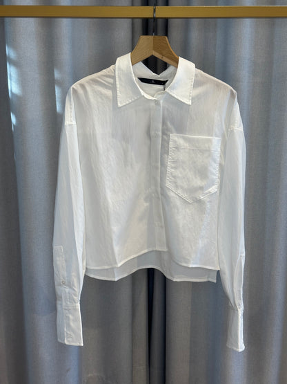 With Black weiße Damenbluse