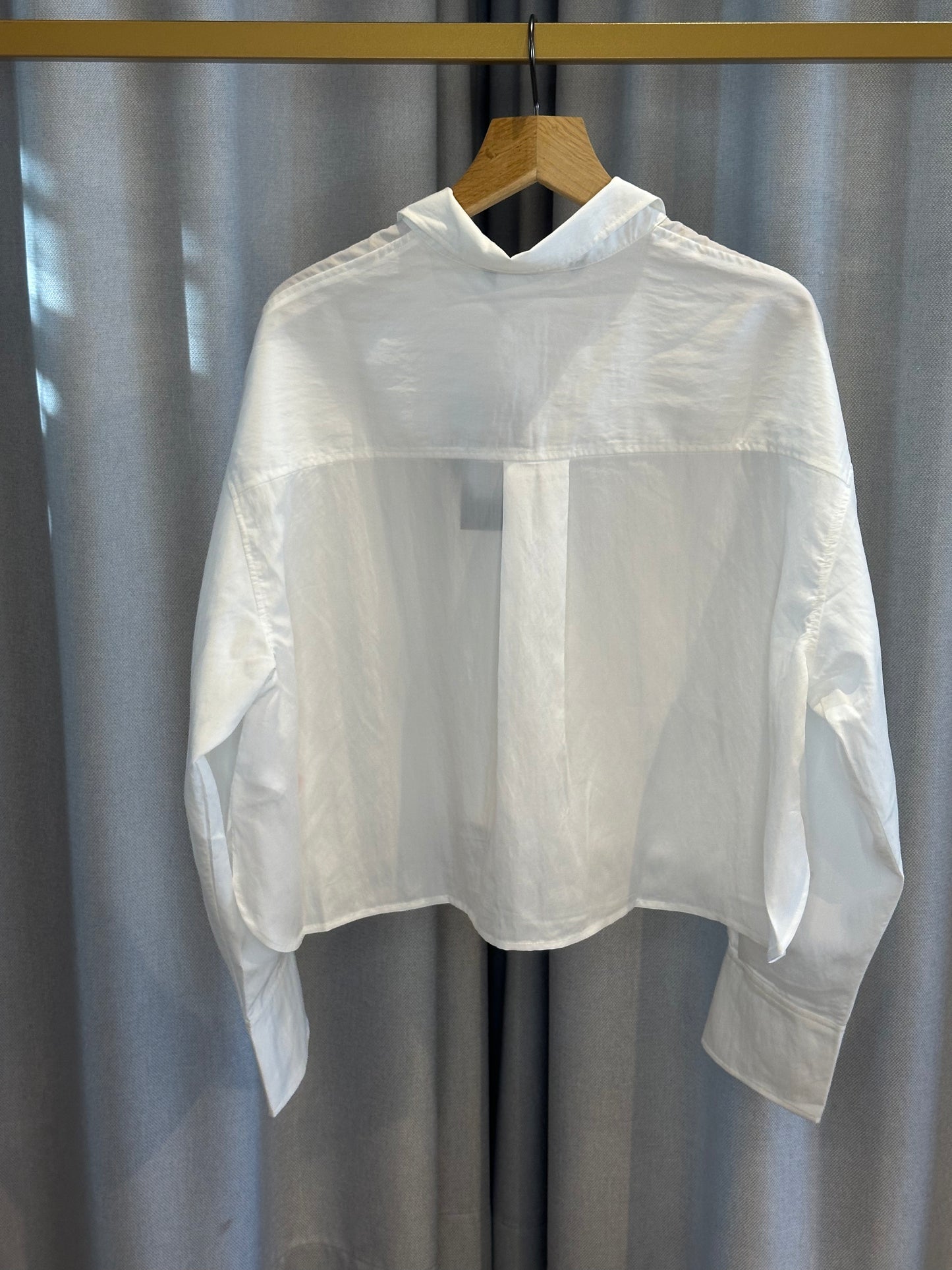 With Black weiße Damenbluse