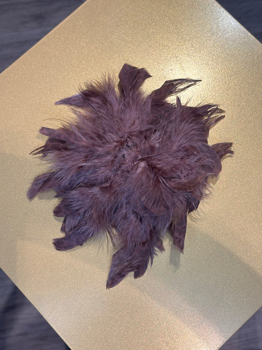 Vido Federbrosche in kastanienbraun