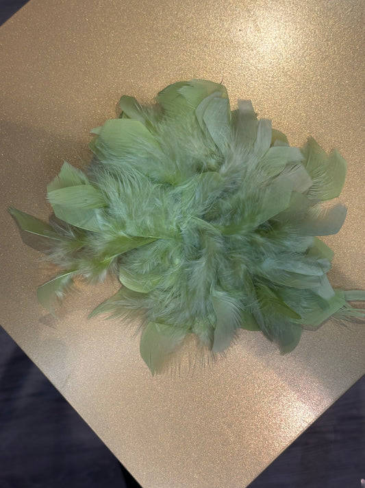 Vido Federbrosche in grün