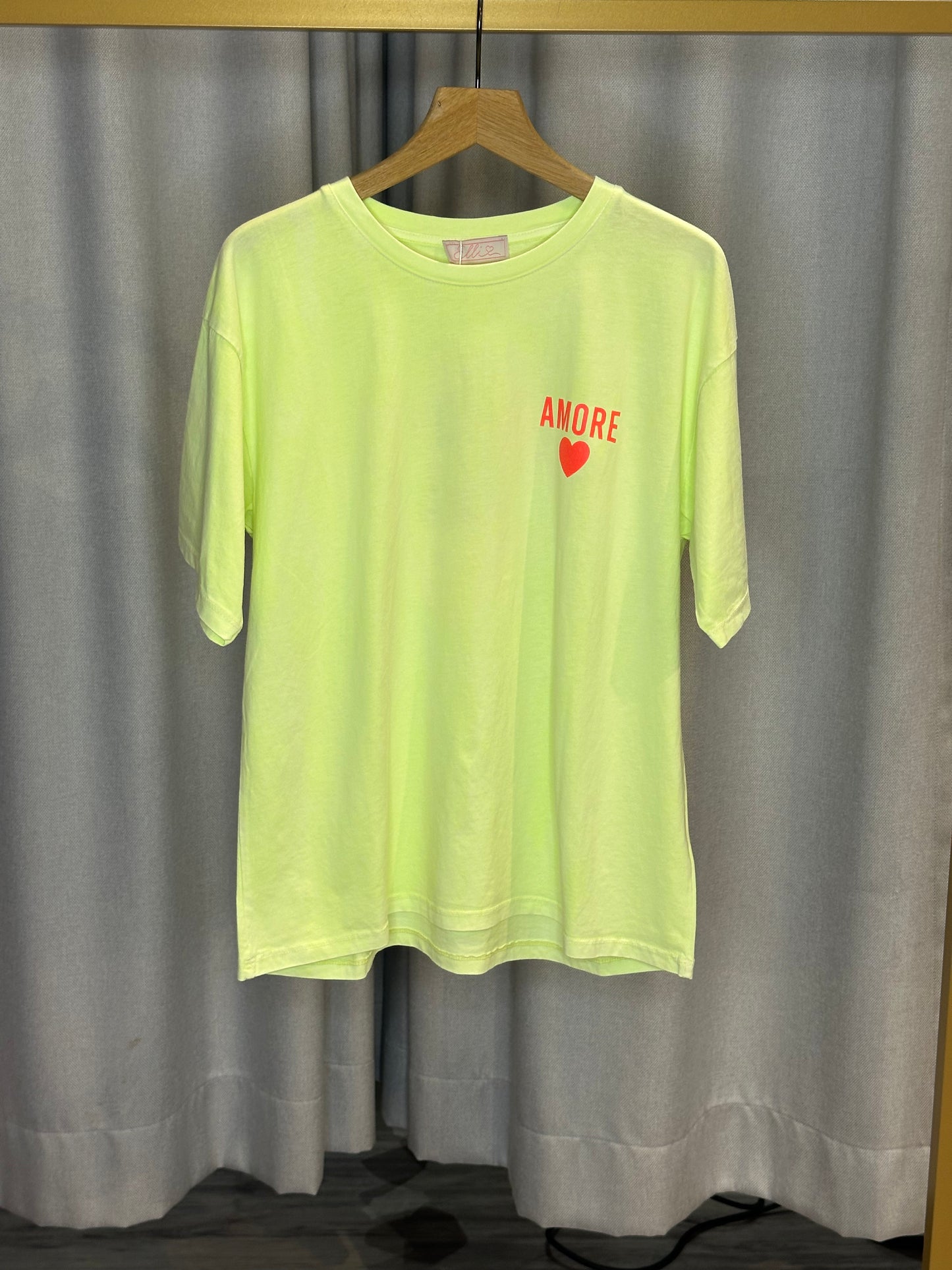 Elli gelbes Amore Shirt