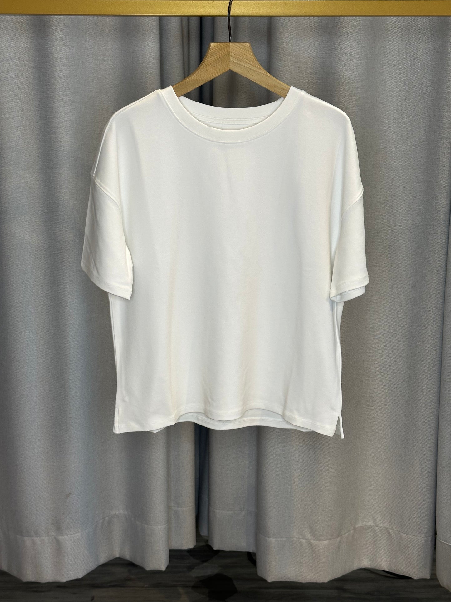 Juvia weißes Damenshirt