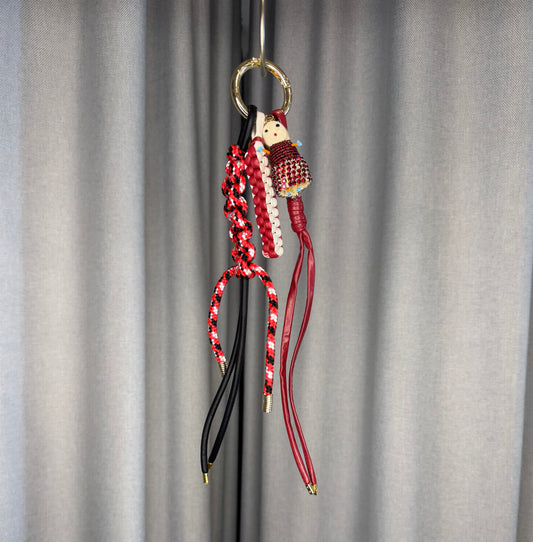 ViaMailBag Anhänger  rote Puppe