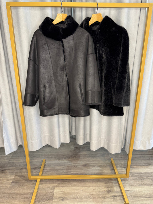 Juvia kuschelige Inside-out Jacke