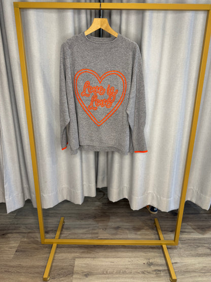 The Shirt Project grauer Love Pullover